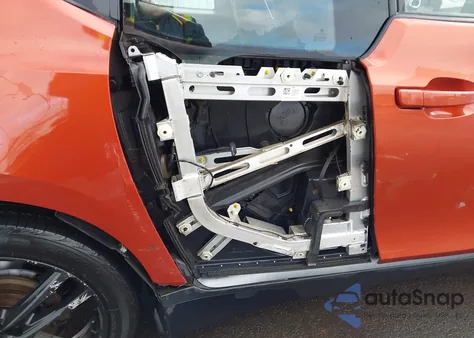 2015 BMW I3 Base W/Range Extender z USA, uszkodzony, nr VIN WBY1Z4C57FV500563